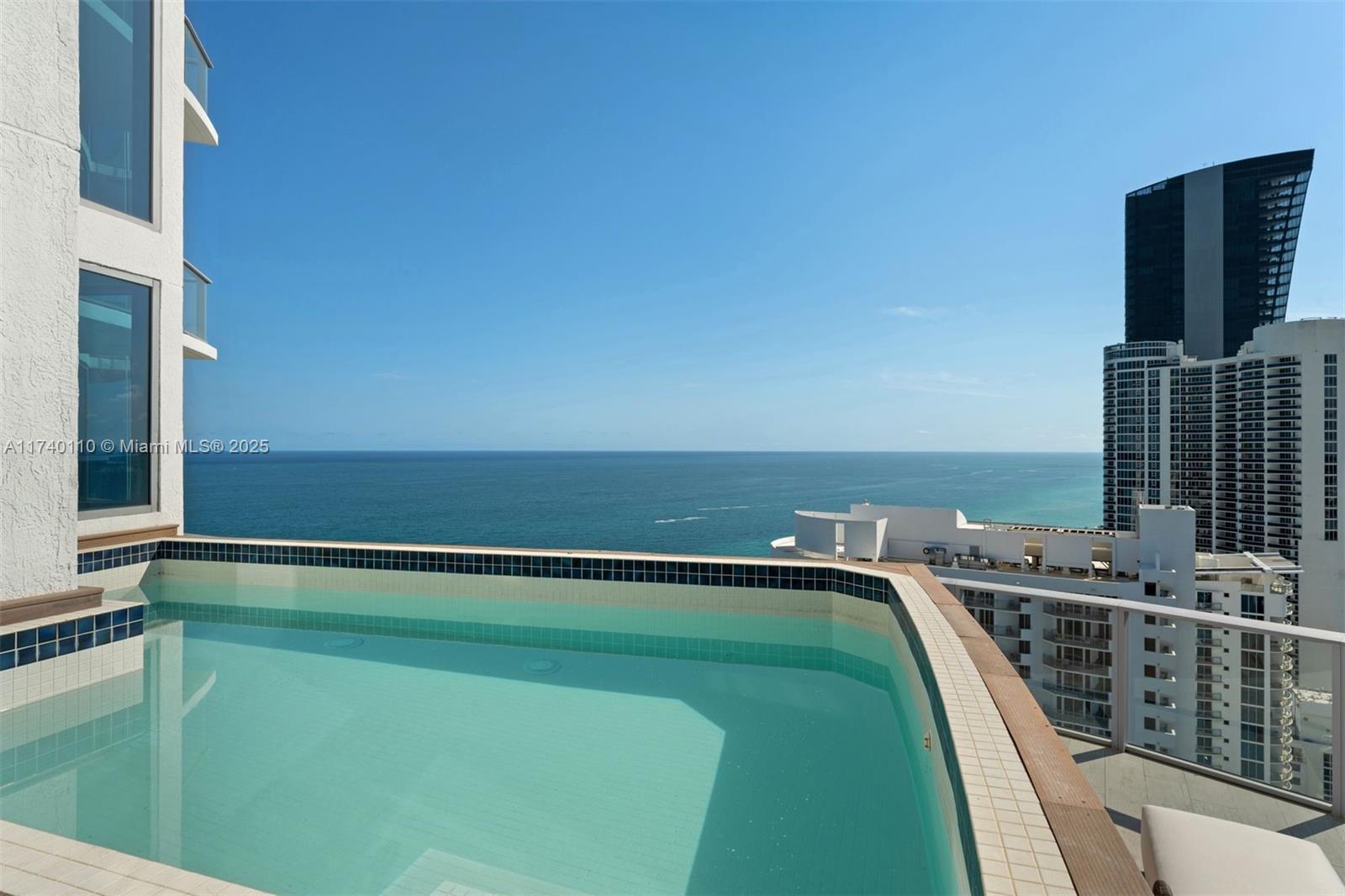17475 Collins Ave Unit: Sky Villa