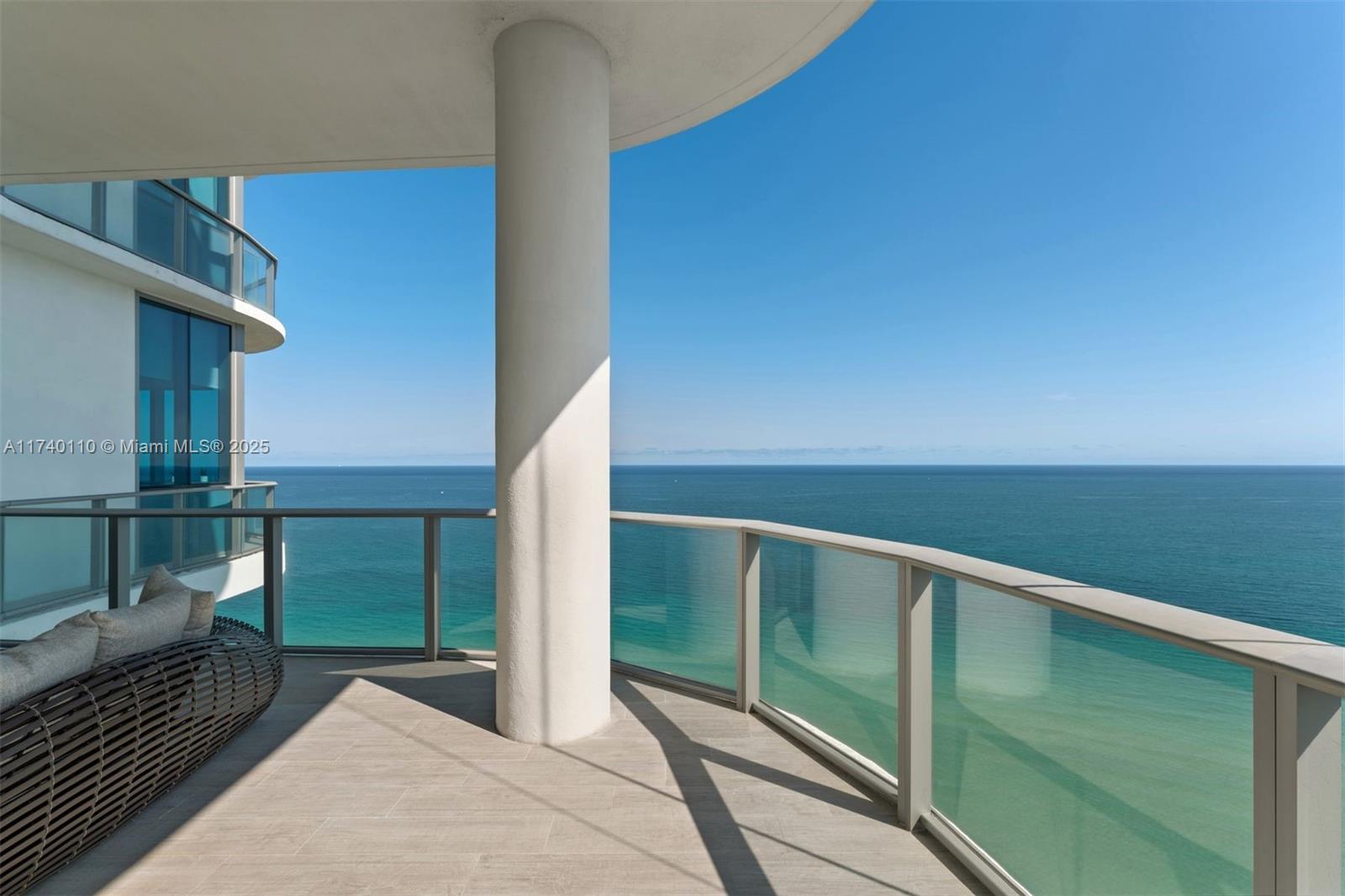 17475 Collins Ave Unit: Sky Villa