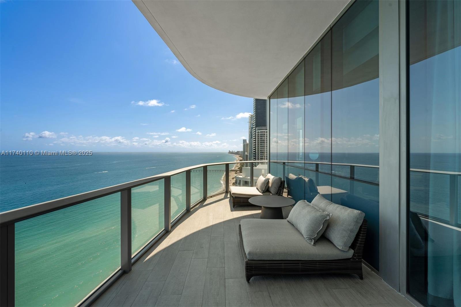 17475 Collins Ave Unit: Sky Villa