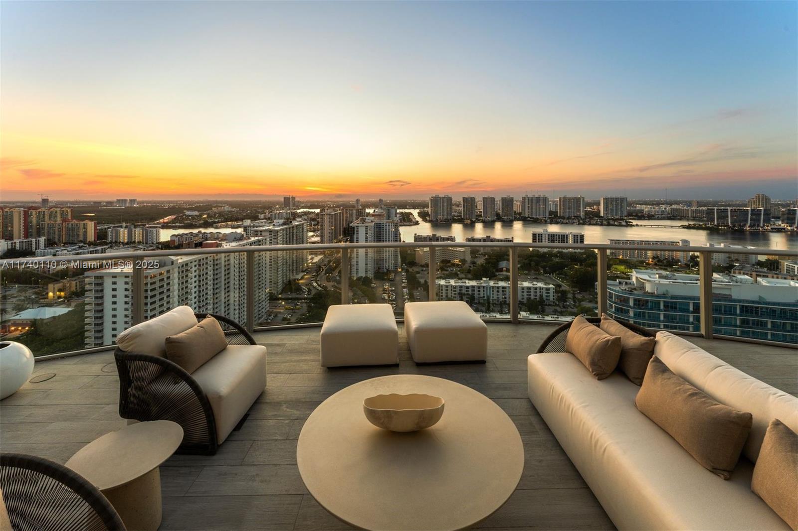 17475 Collins Ave Unit: Sky Villa