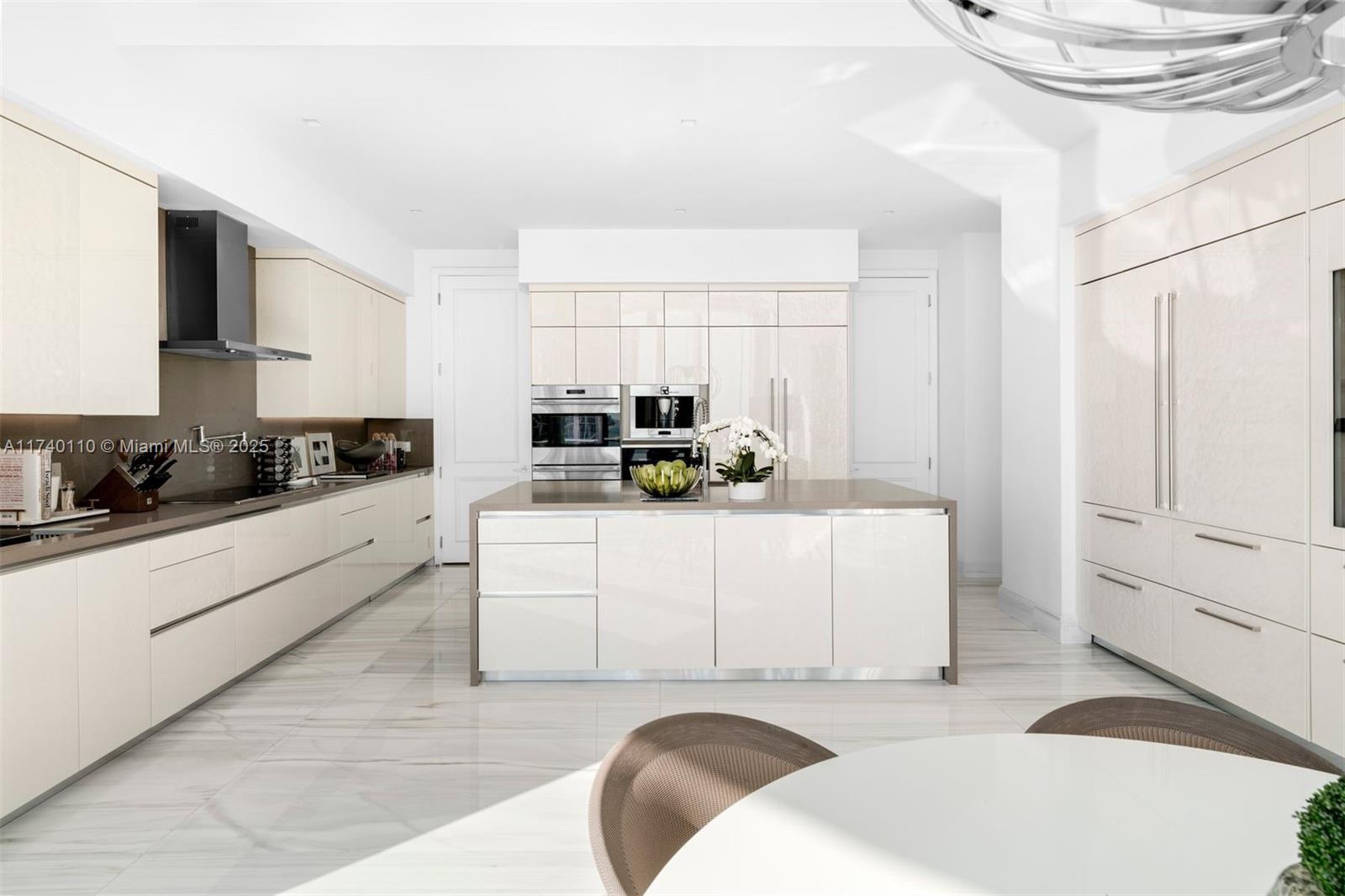 17475 Collins Ave Unit: Sky Villa