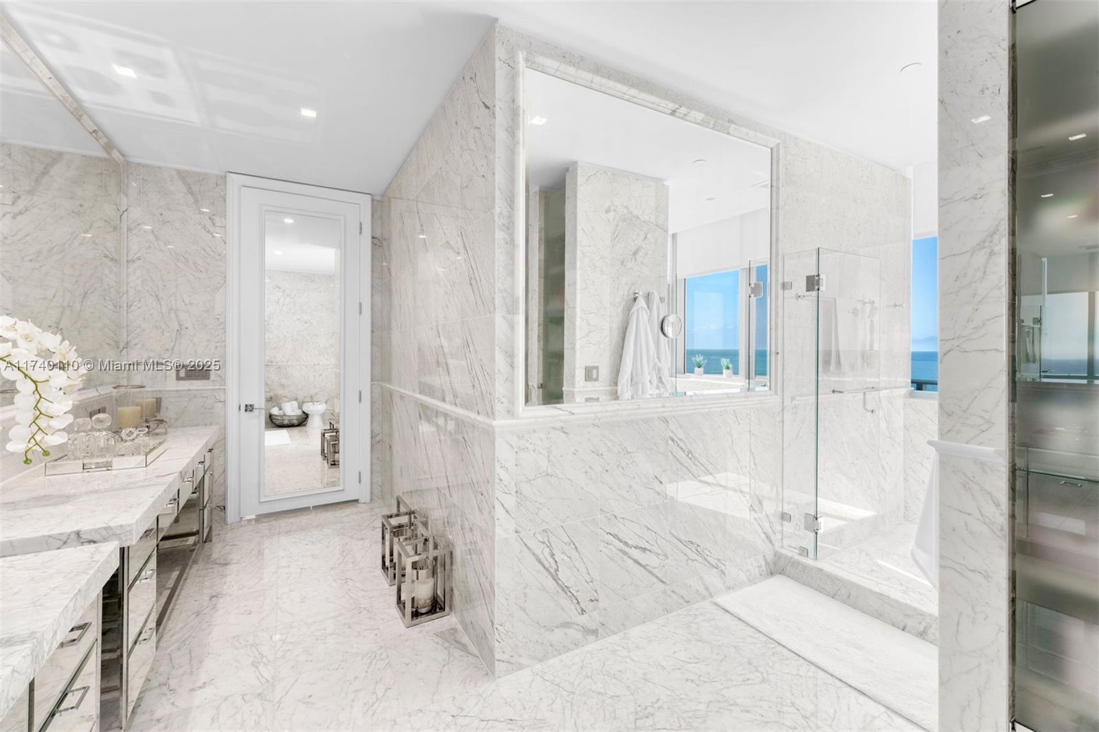 17475 Collins Ave Unit: Sky Villa