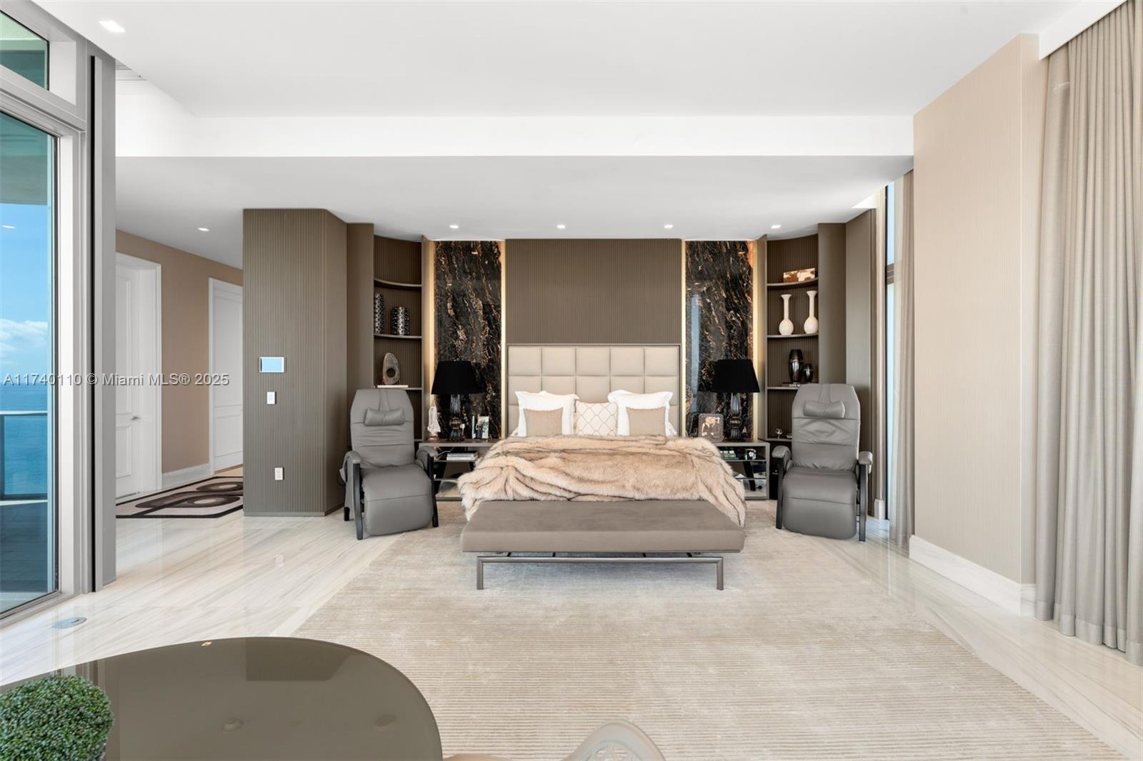 17475 Collins Ave Unit: Sky Villa