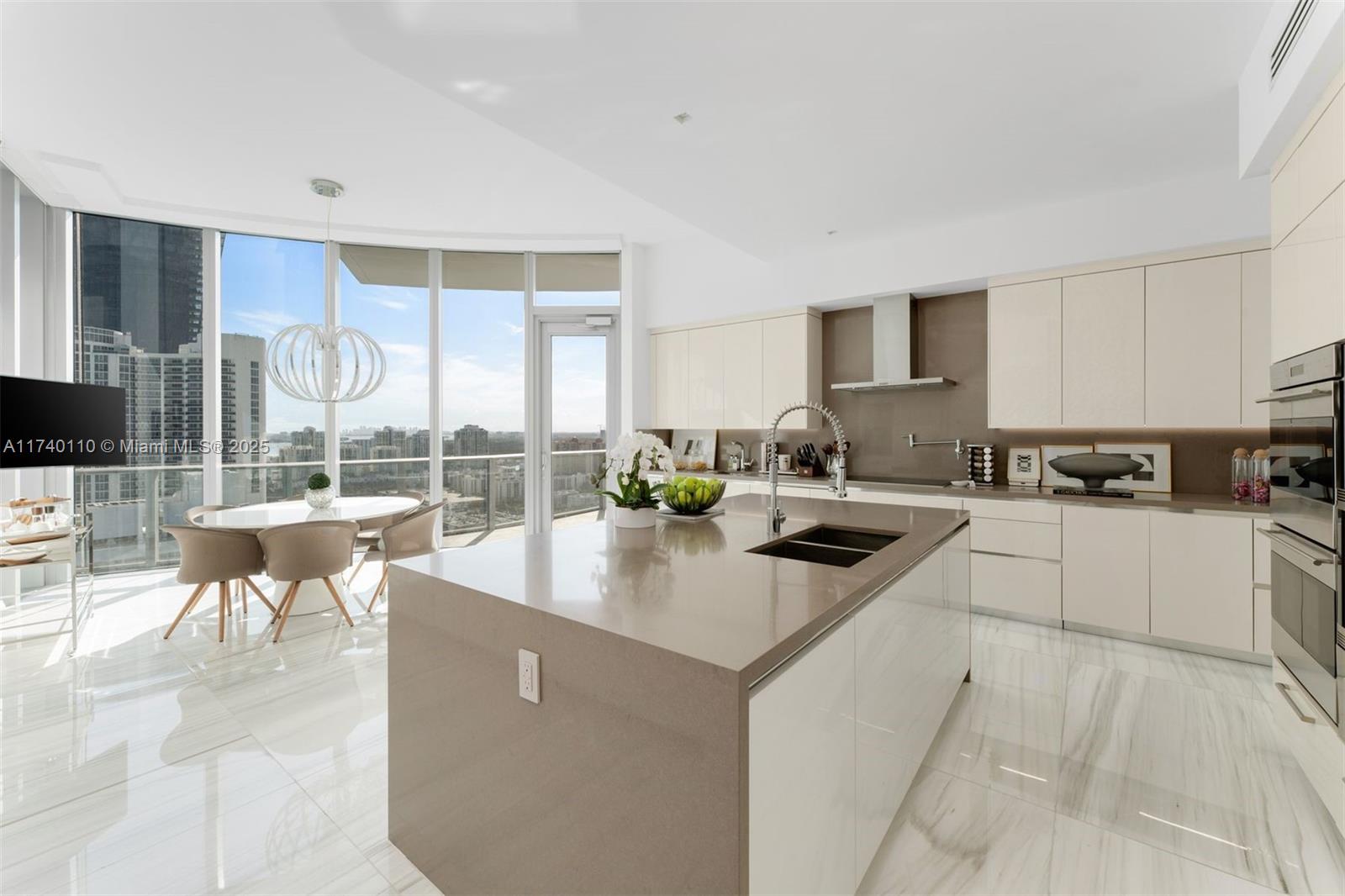17475 Collins Ave Unit: Sky Villa