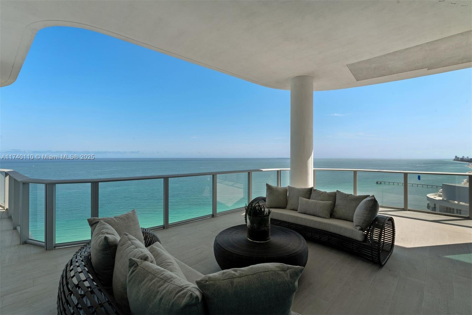 17475 Collins Ave Unit: Sky Villa