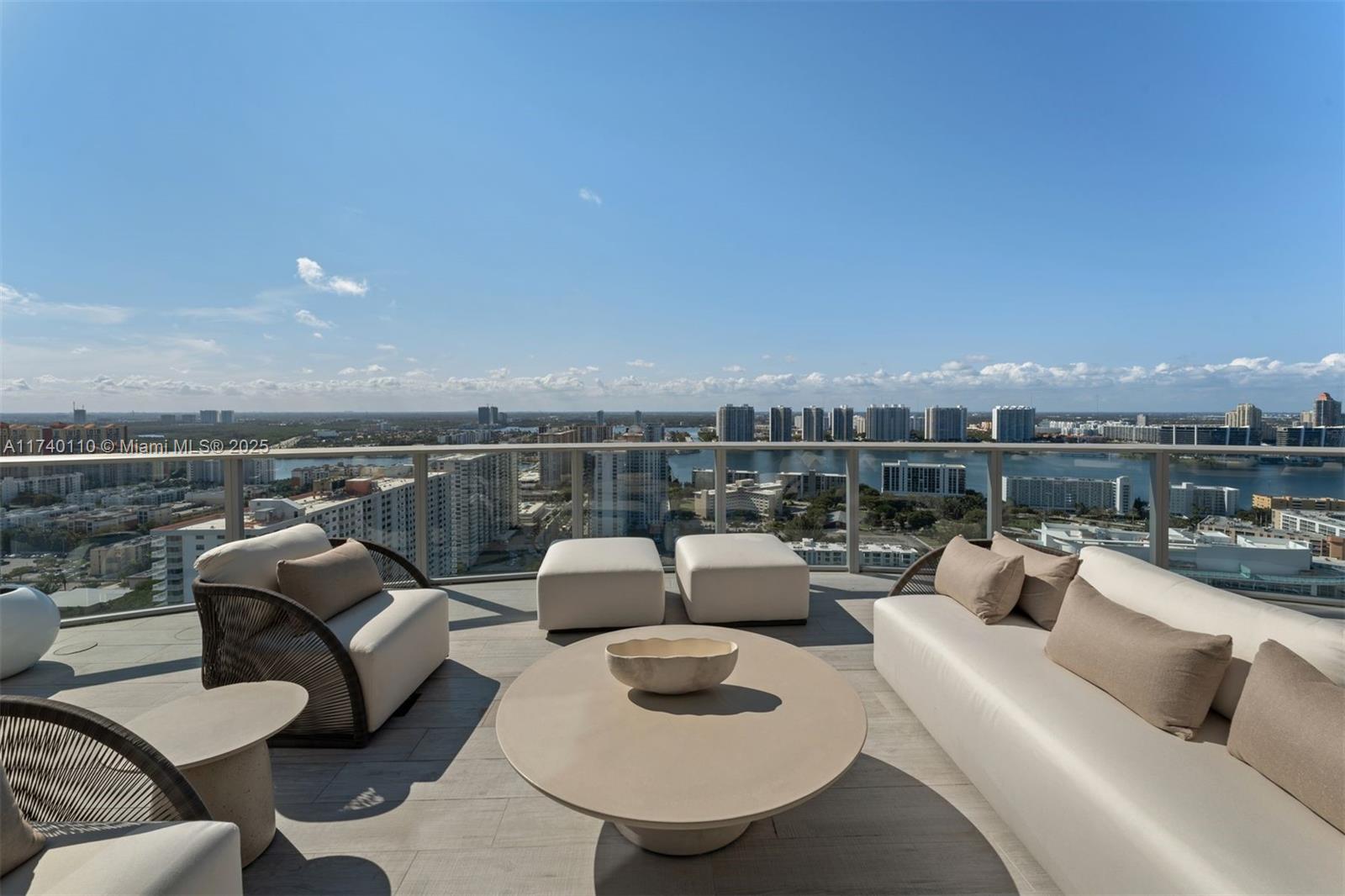 17475 Collins Ave Unit: Sky Villa