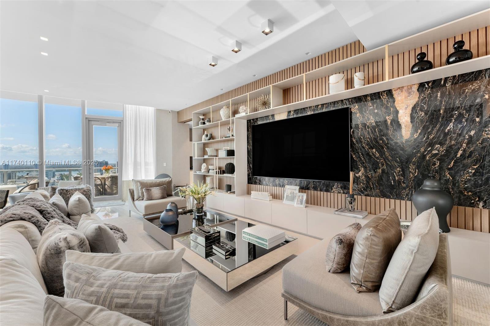 17475 Collins Ave Unit: Sky Villa