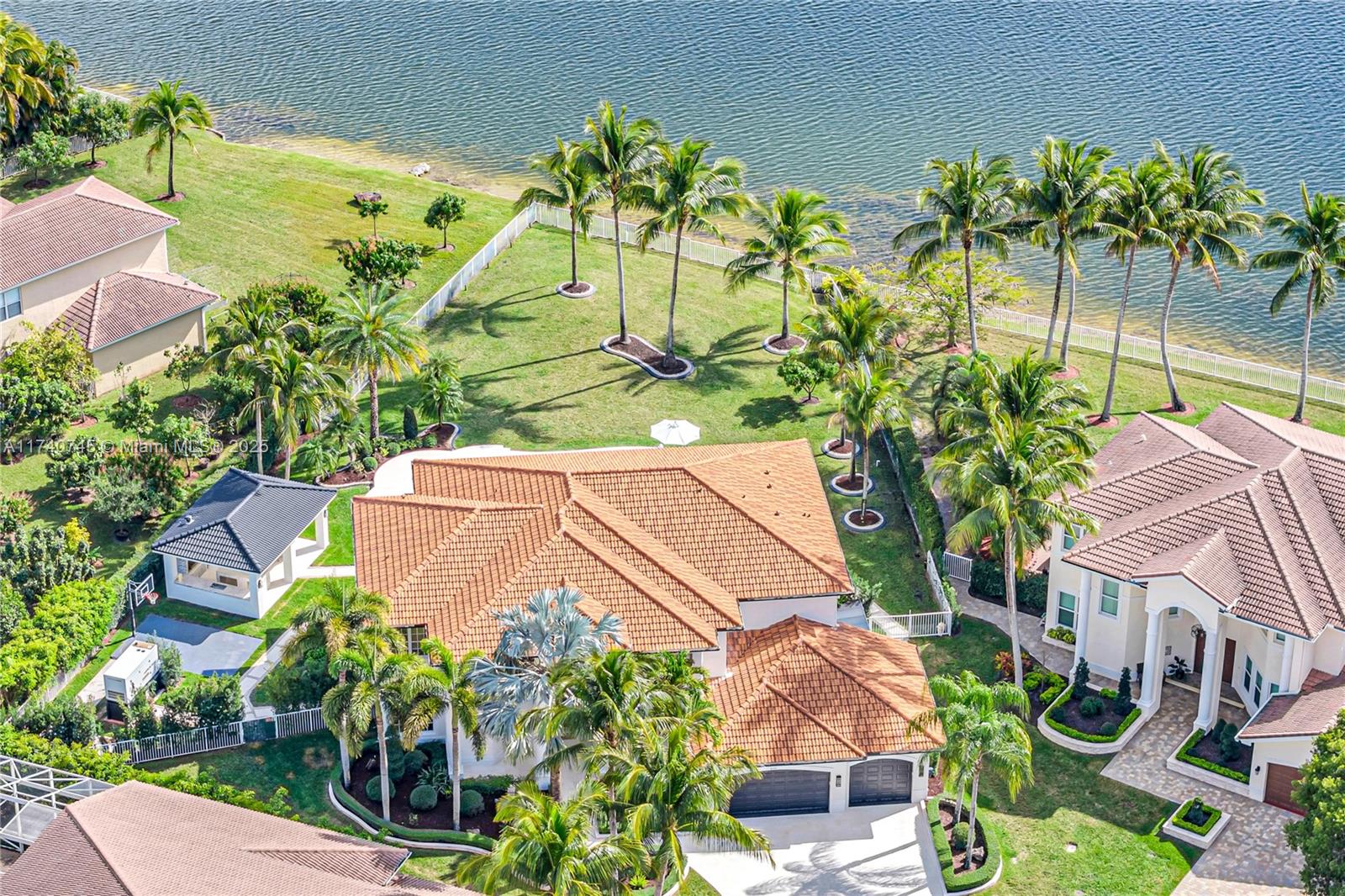 4183 SW 189th Ave
