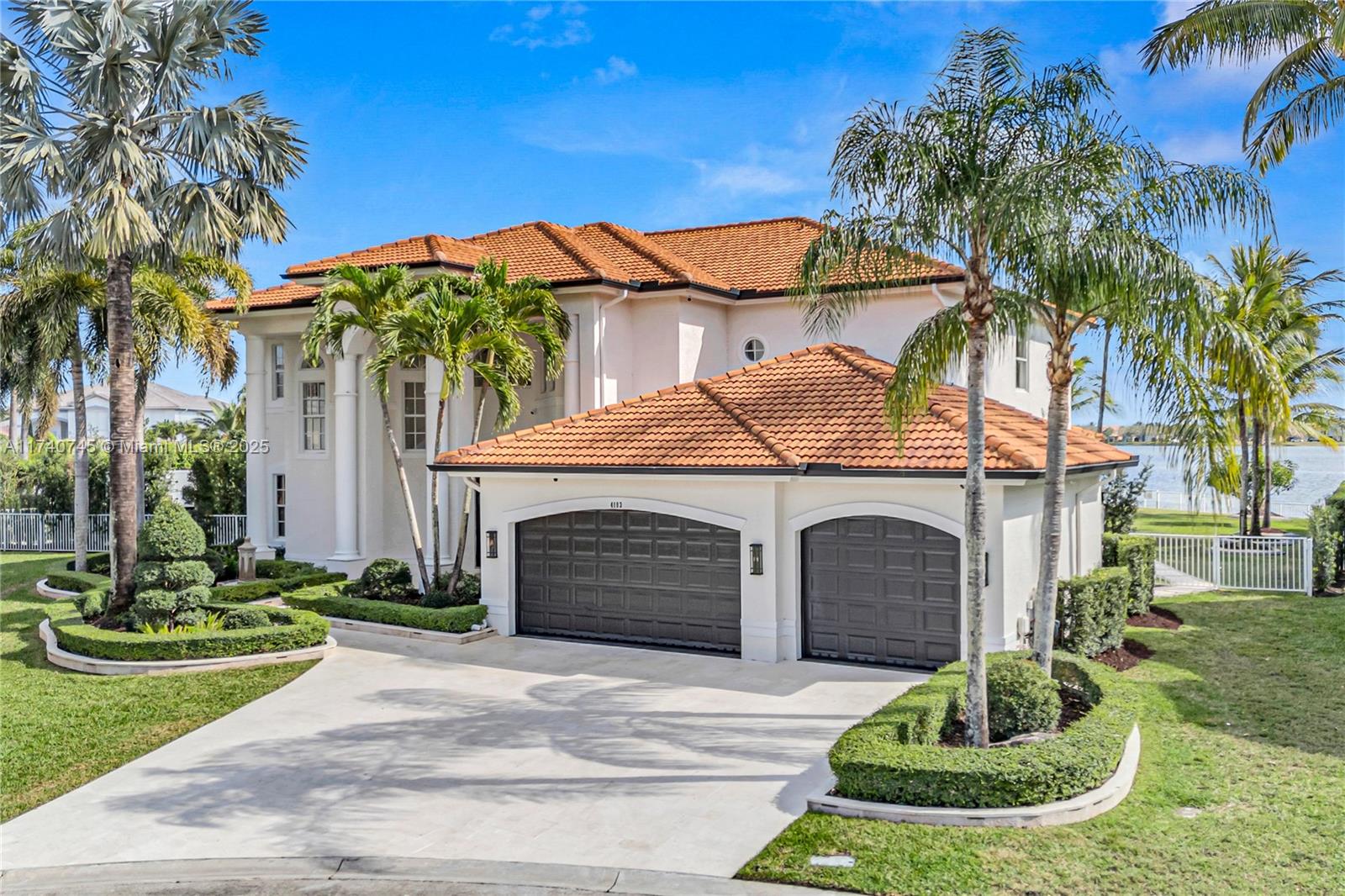 4183 SW 189th Ave