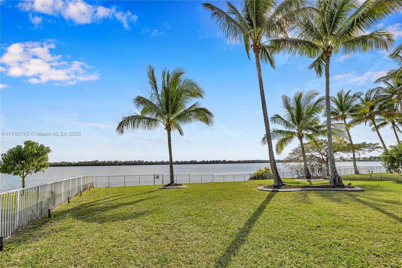 4183 SW 189th Ave