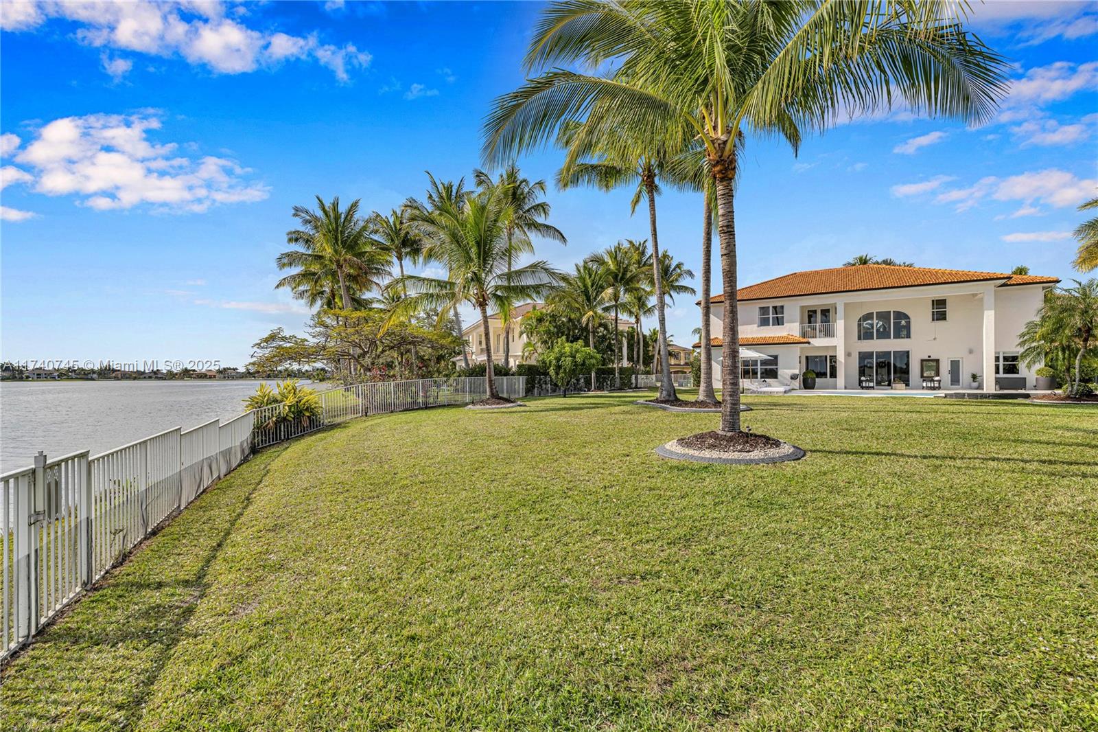 4183 SW 189th Ave