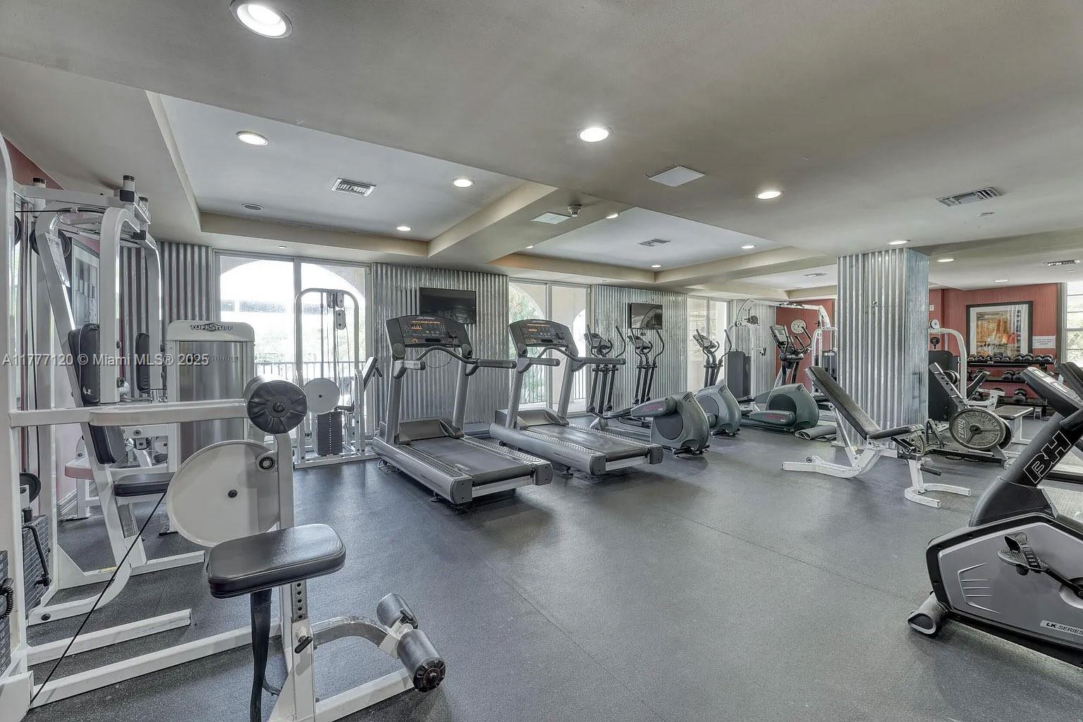 520 SE 5th Ave # 2305