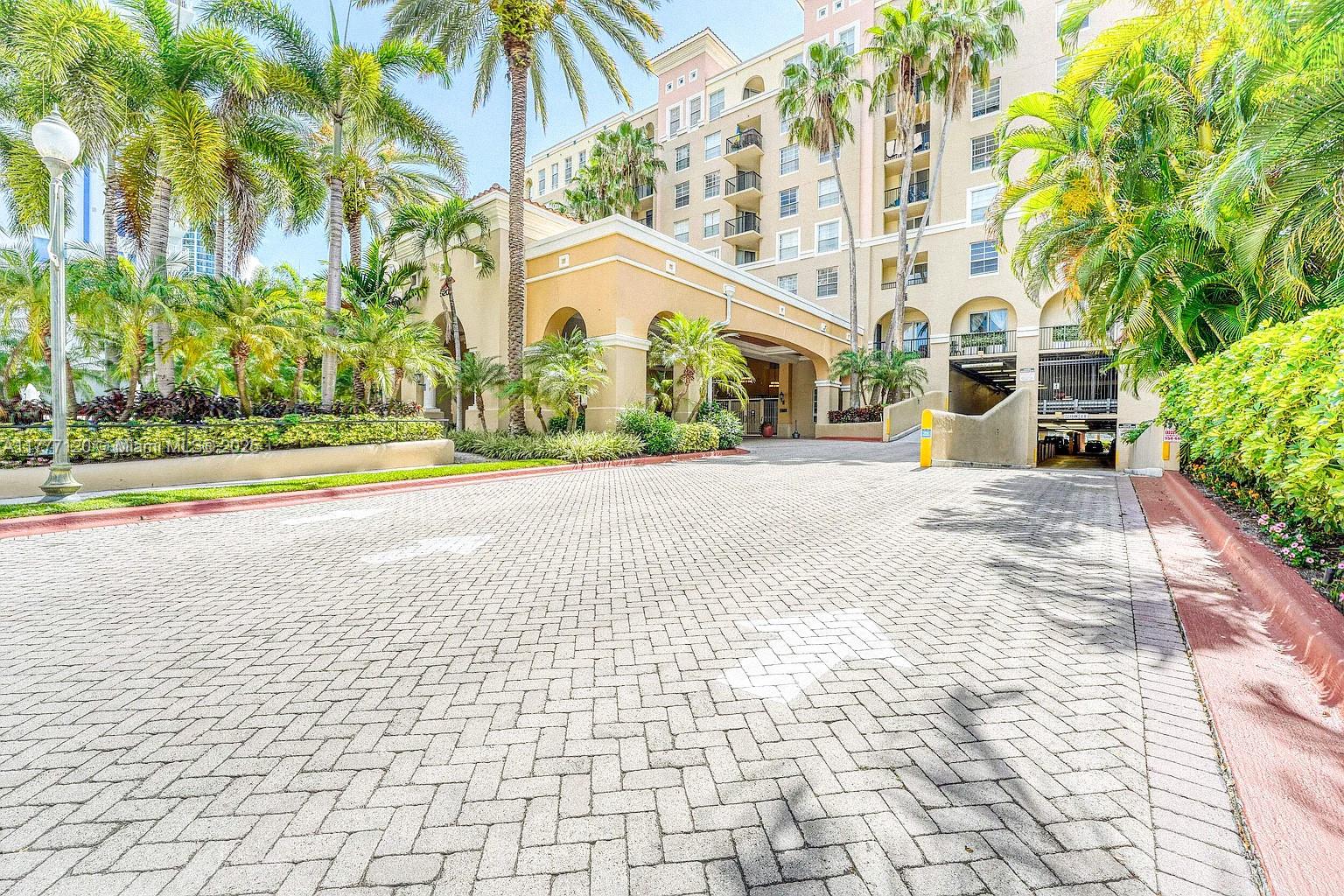 520 SE 5th Ave # 2305