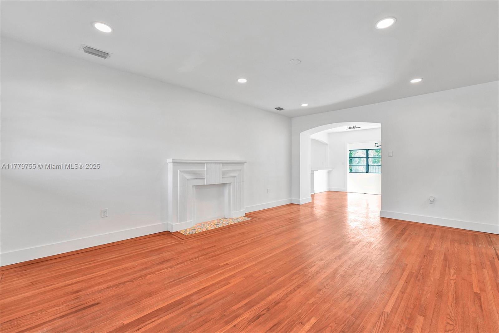 9173 Byron Ave