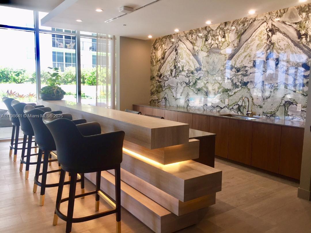 488 NE 18th St # 4909