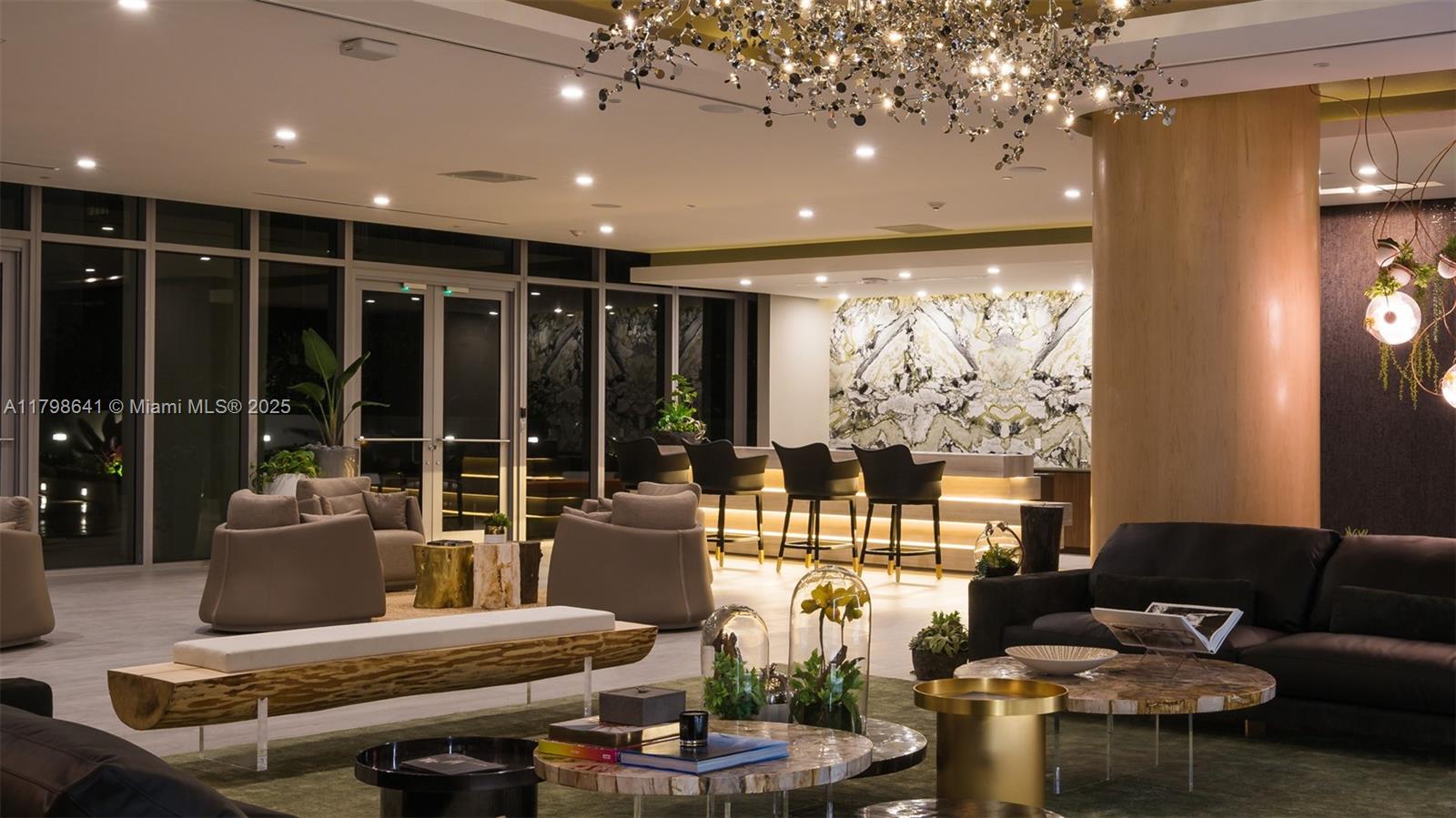 488 NE 18th St # 4909