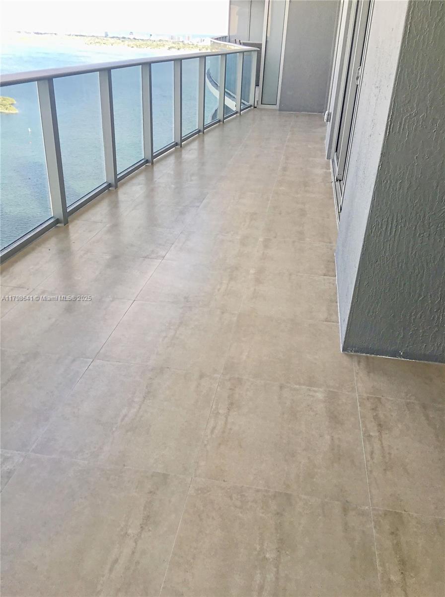 488 NE 18th St # 4909