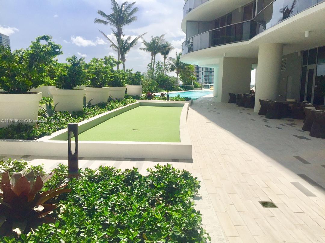 488 NE 18th St # 4909