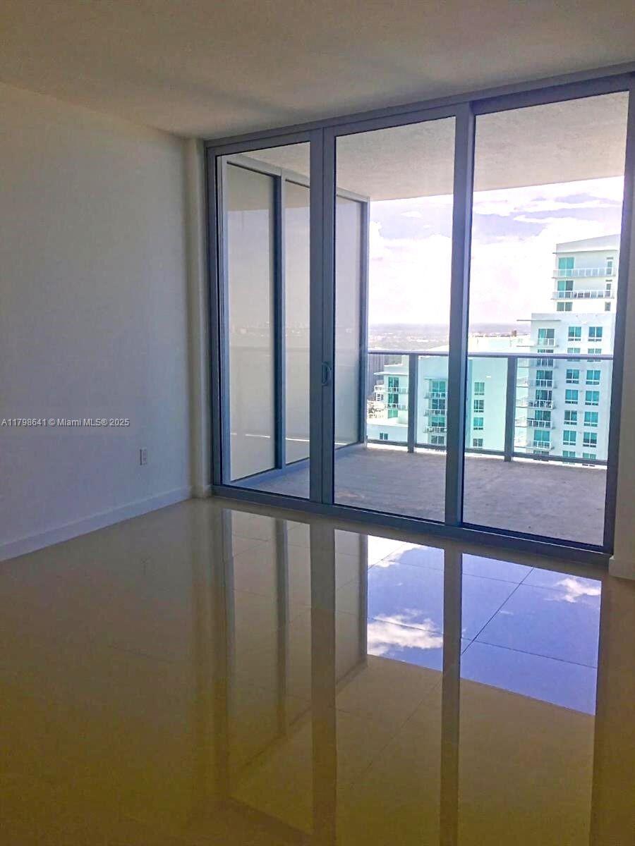 488 NE 18th St # 4909