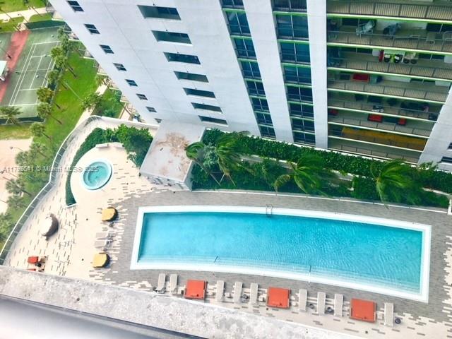 488 NE 18th St # 4909