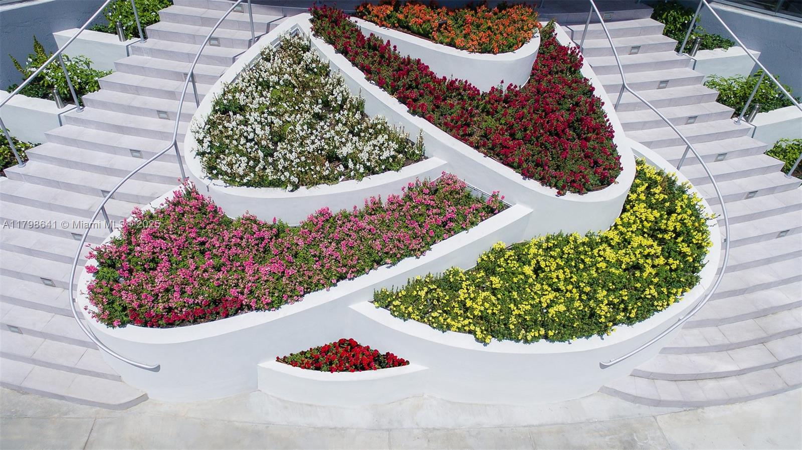 488 NE 18th St # 4909