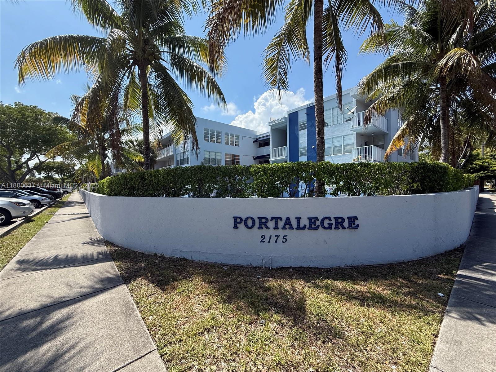 2175 NE 170th St # 202