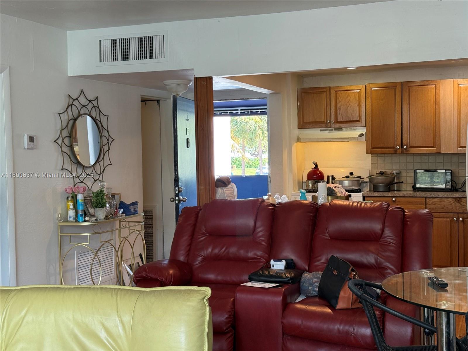 2175 NE 170th St # 202