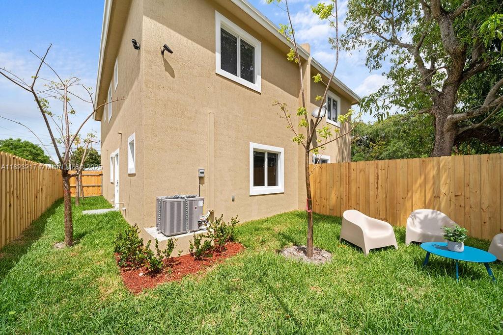 1770 NW 55th St