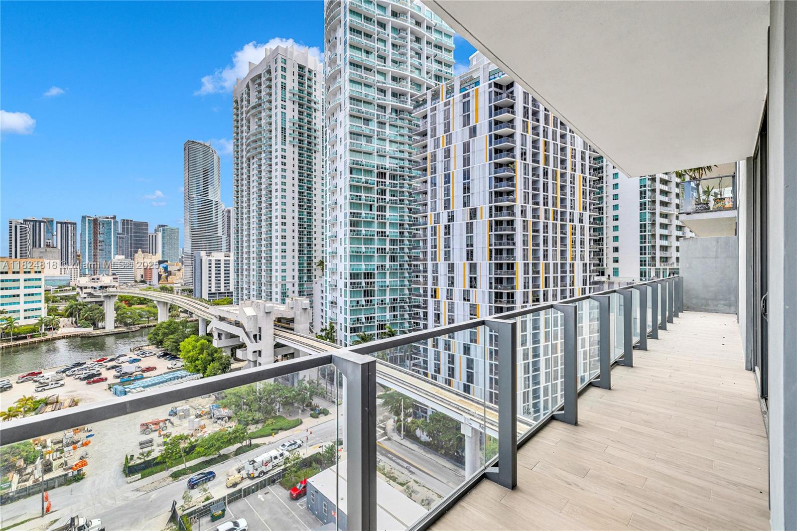 68 SE 6th St # 712