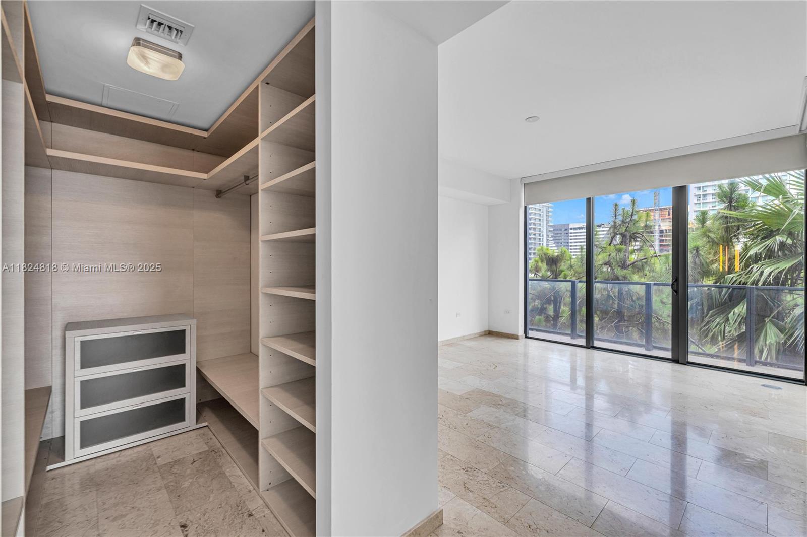 68 SE 6th St # 712