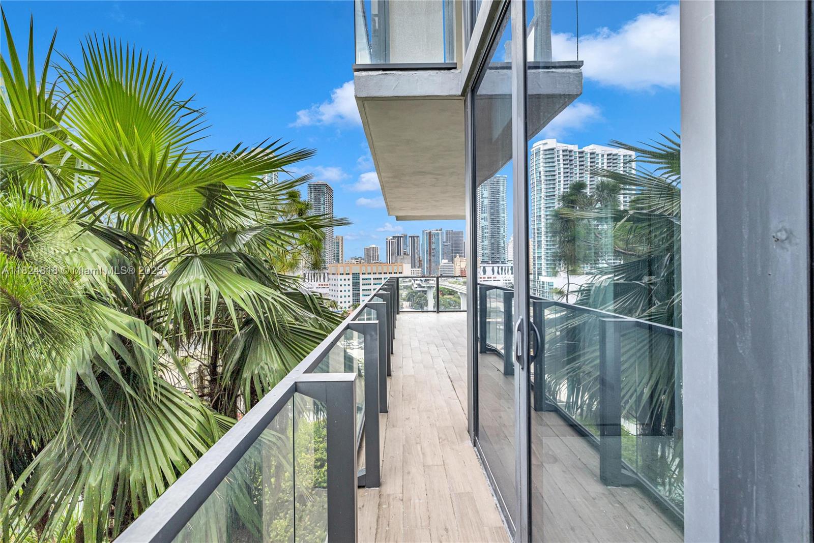 68 SE 6th St # 712