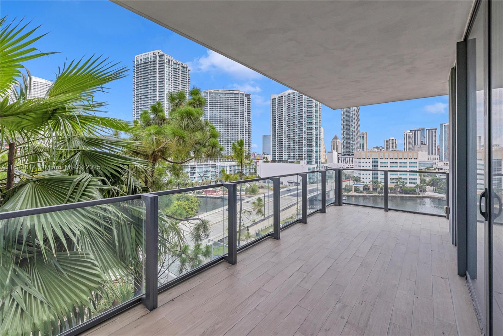 68 SE 6th St # 712