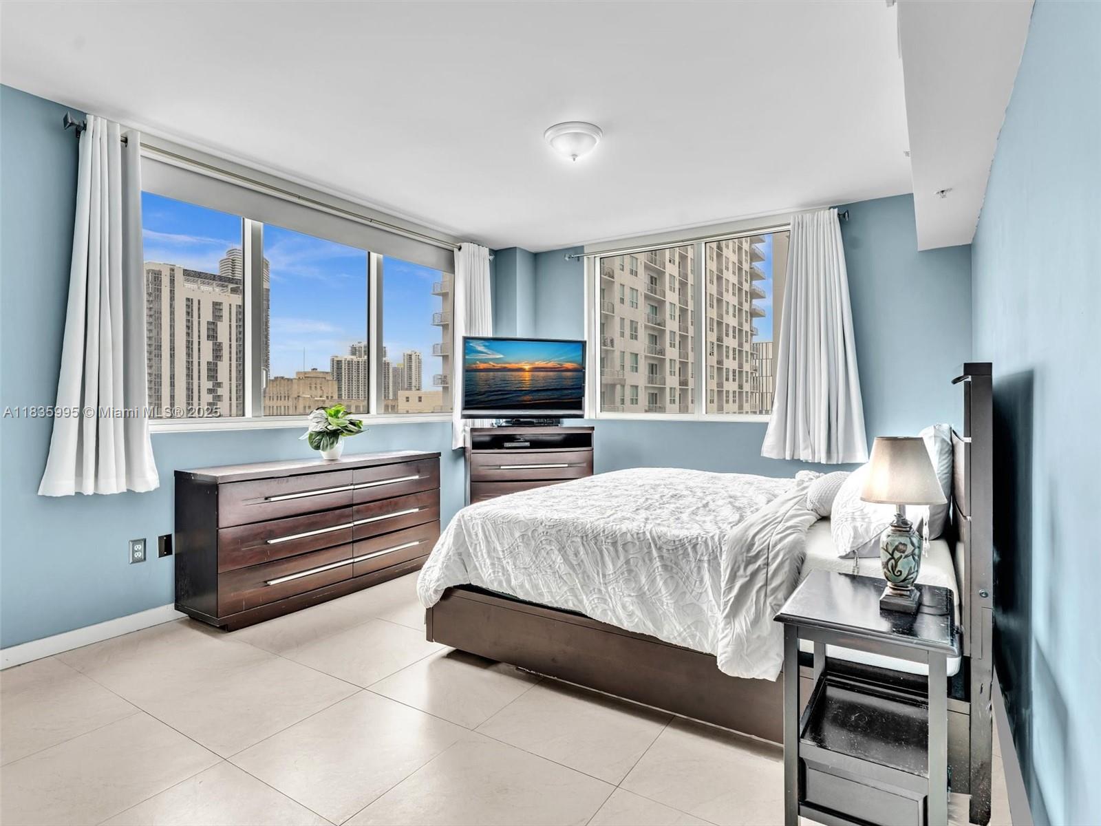 253 NE 2nd St # 2208