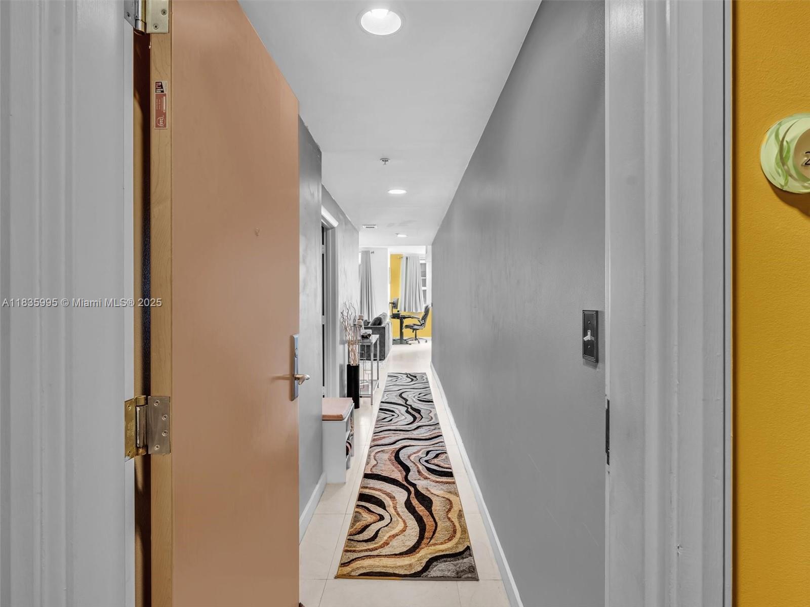 253 NE 2nd St # 2208