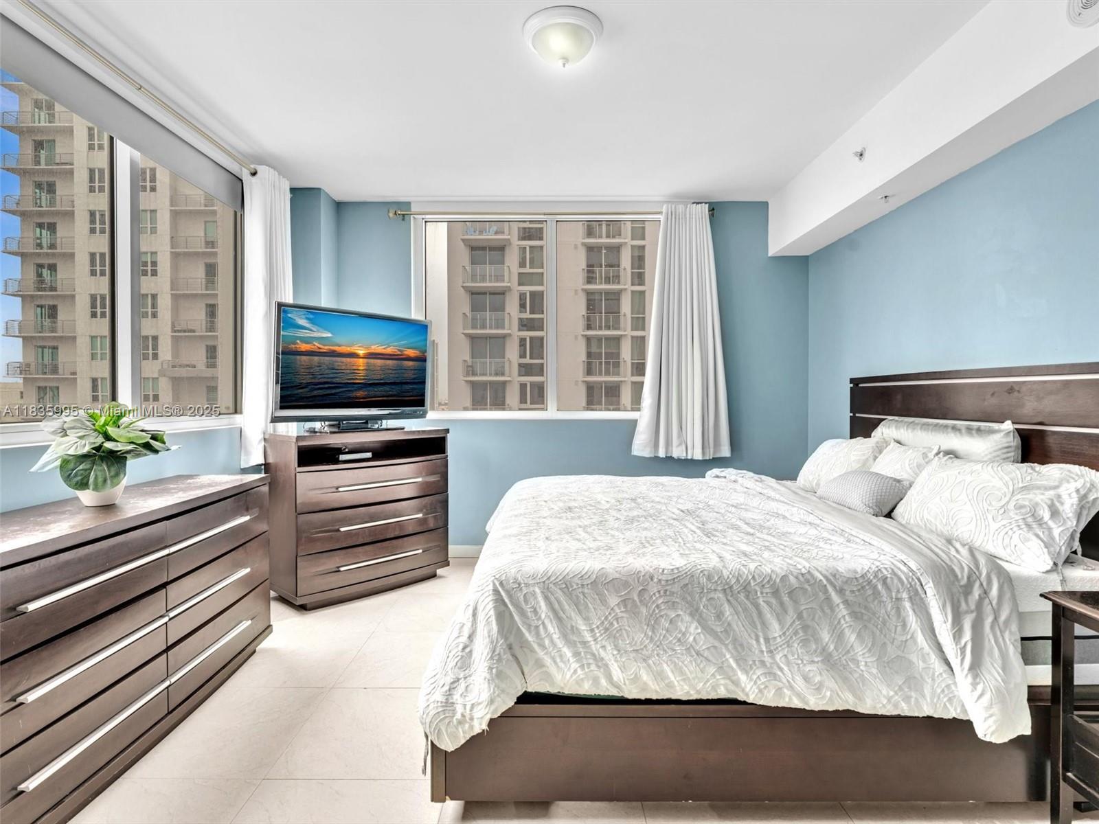 253 NE 2nd St # 2208