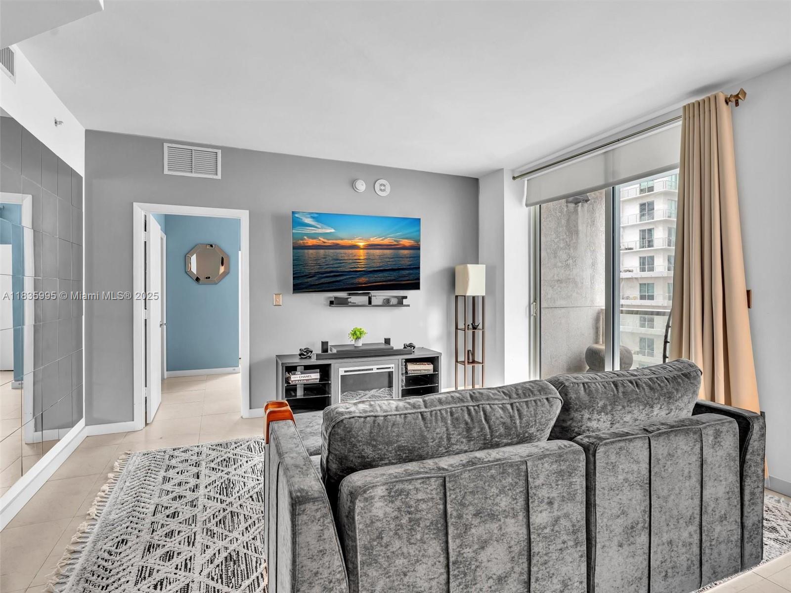 253 NE 2nd St # 2208