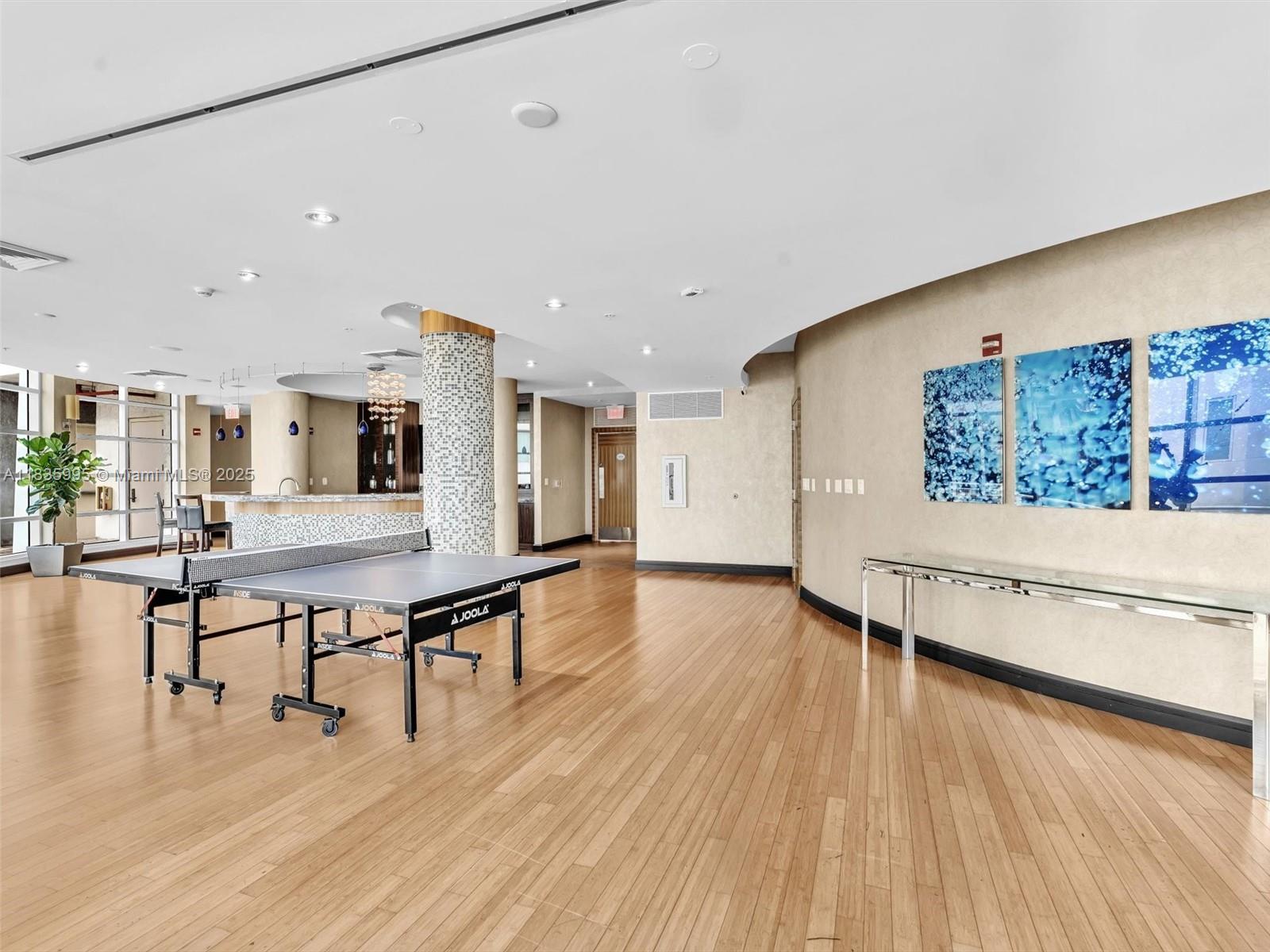 253 NE 2nd St # 2208