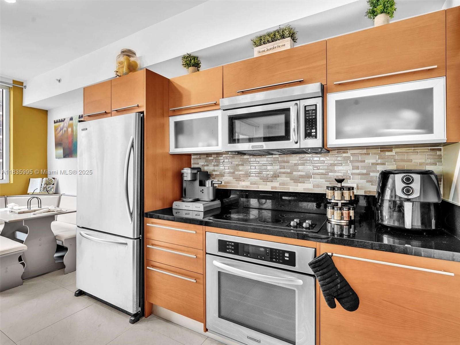 253 NE 2nd St # 2208