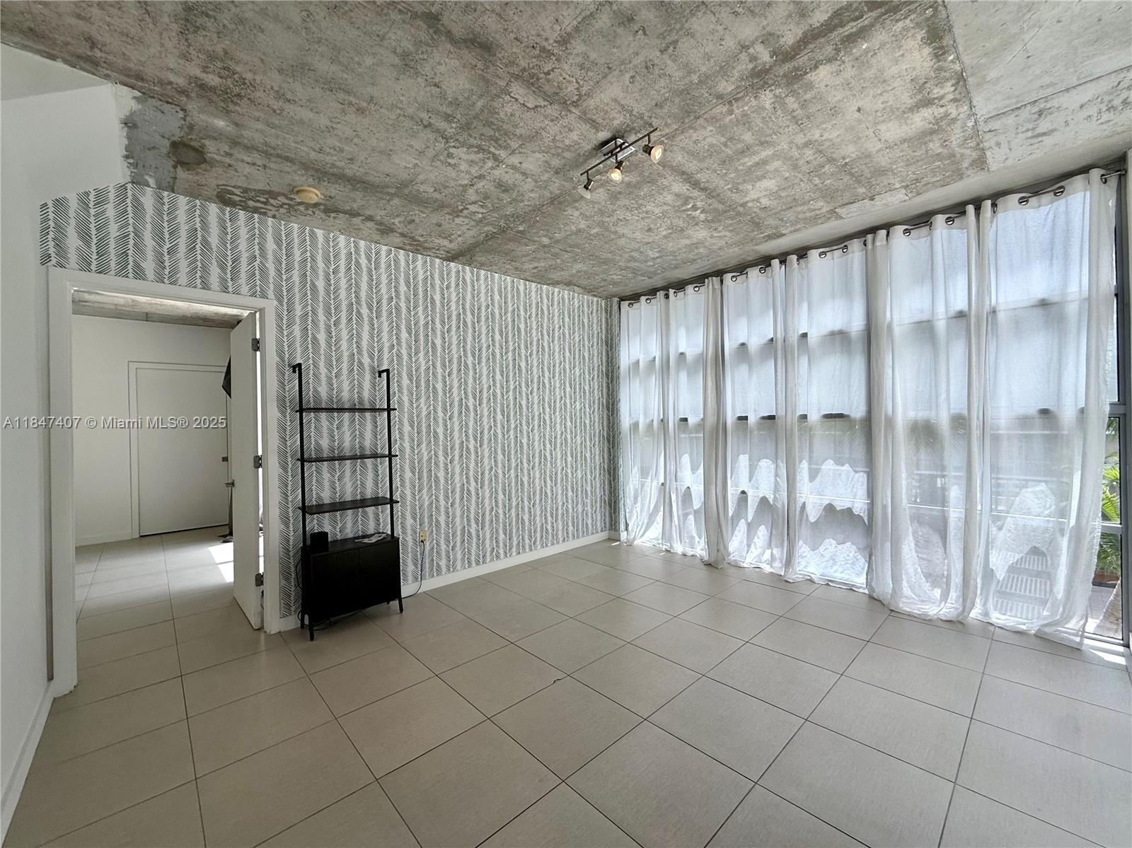 3451 NE 1st Ave Unit: PM07