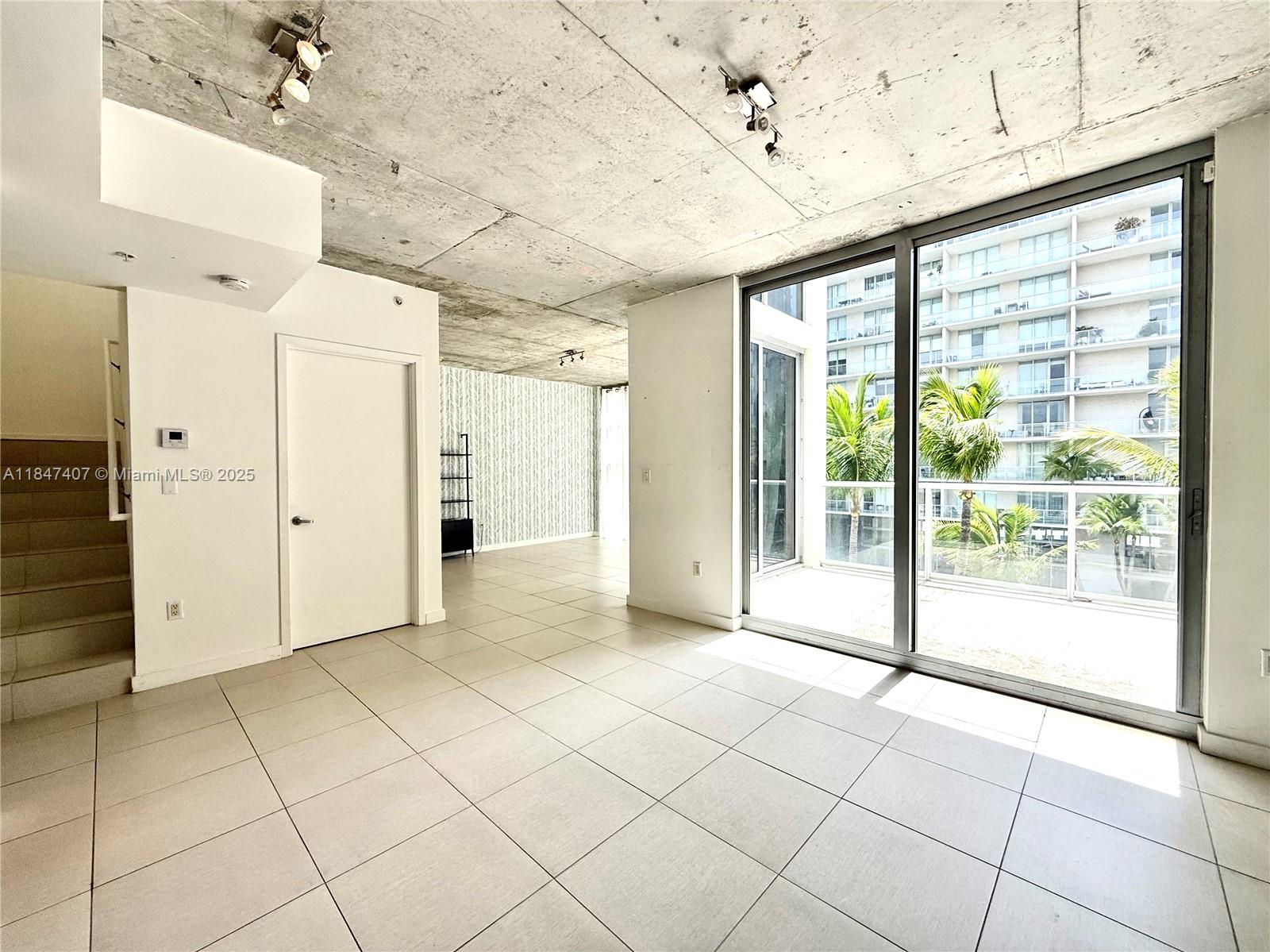 3451 NE 1st Ave Unit: PM07