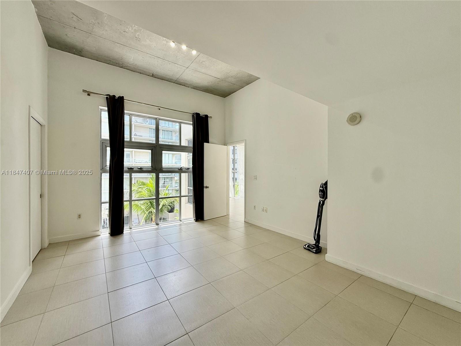 3451 NE 1st Ave Unit: PM07
