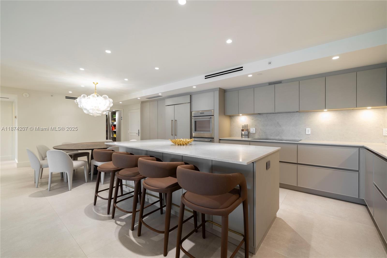 10205 Collins Ave # 603