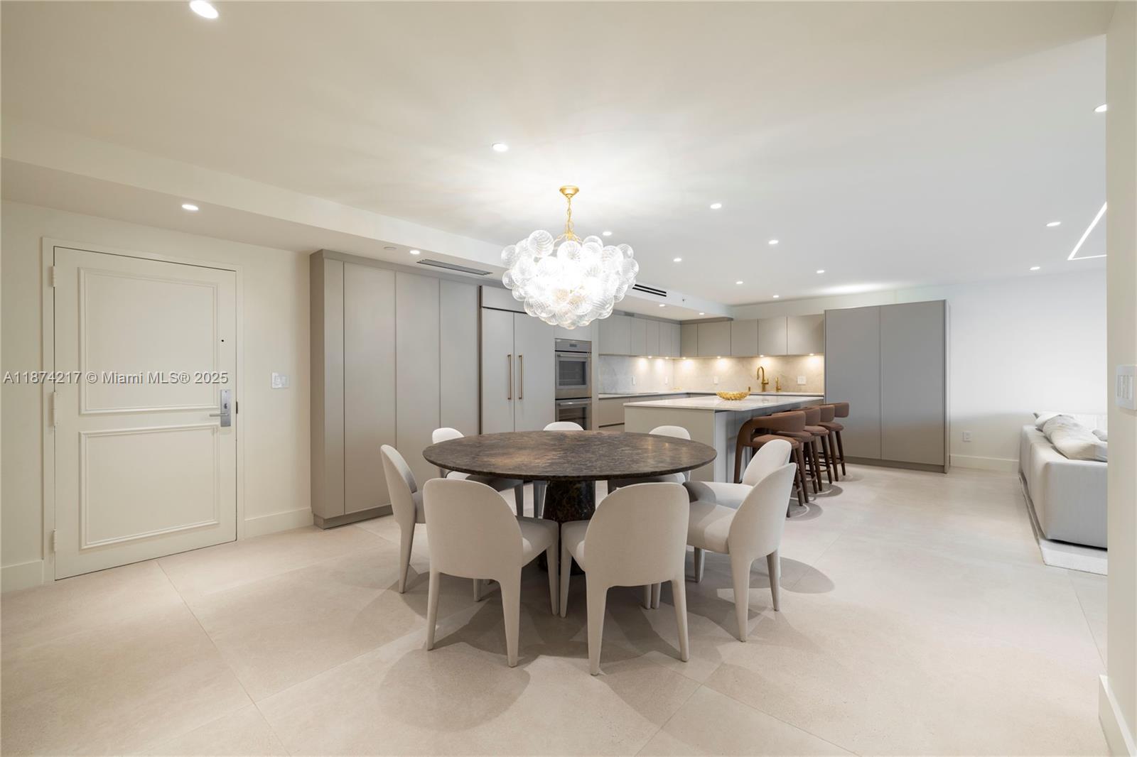 10205 Collins Ave # 0603