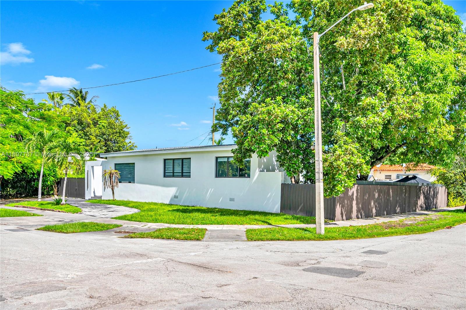 3051 SW 84th Ct, Miami