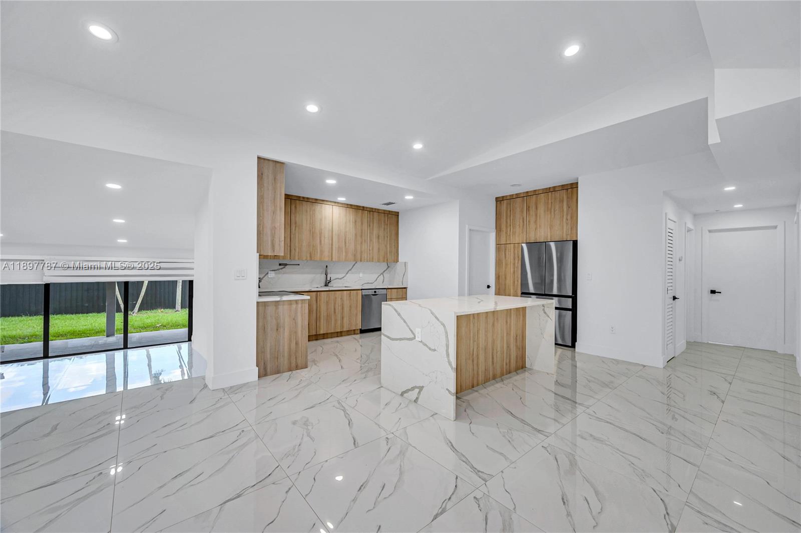 3051 SW 84th Ct, Miami