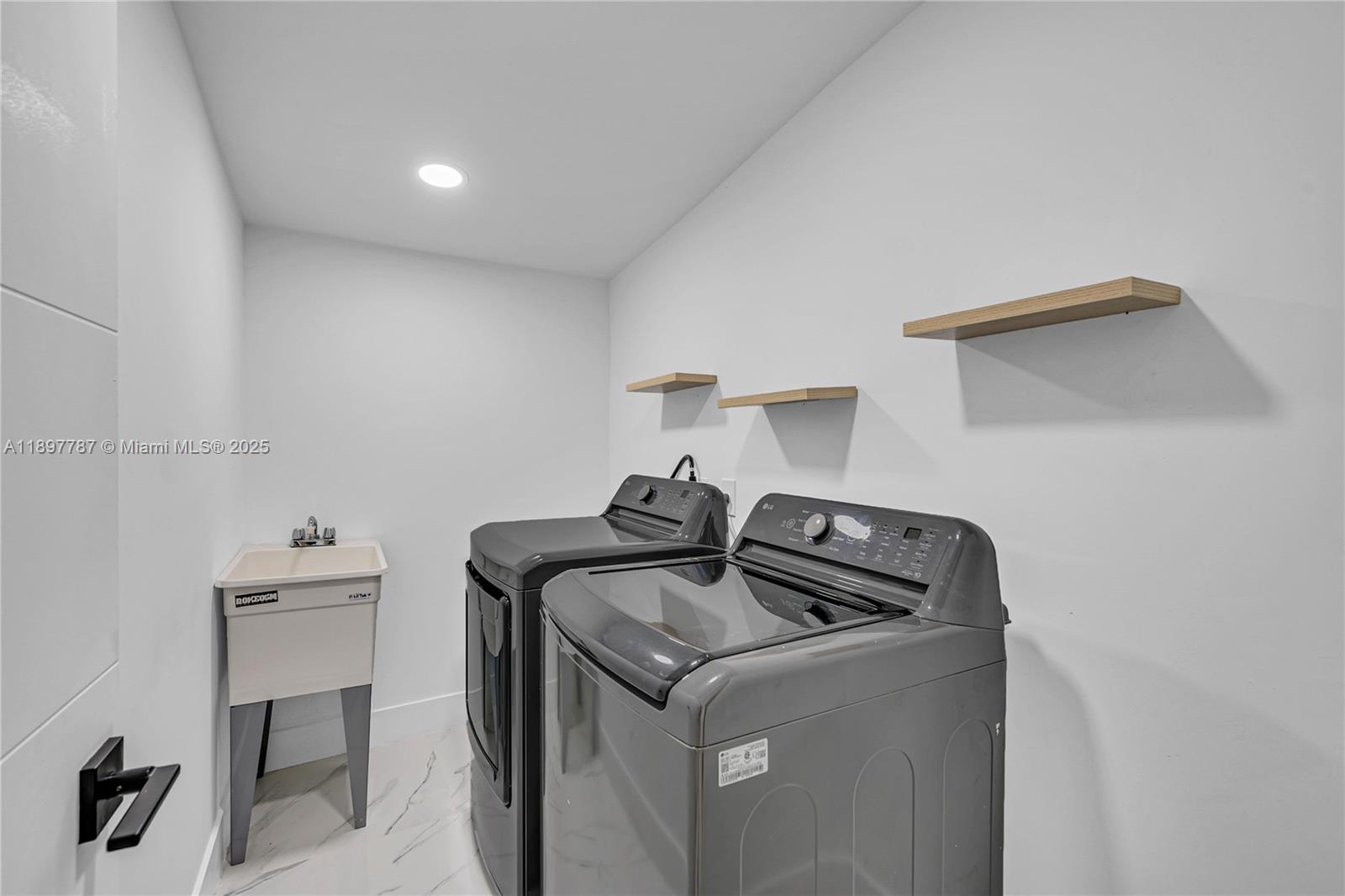 3051 SW 84th Ct, Miami