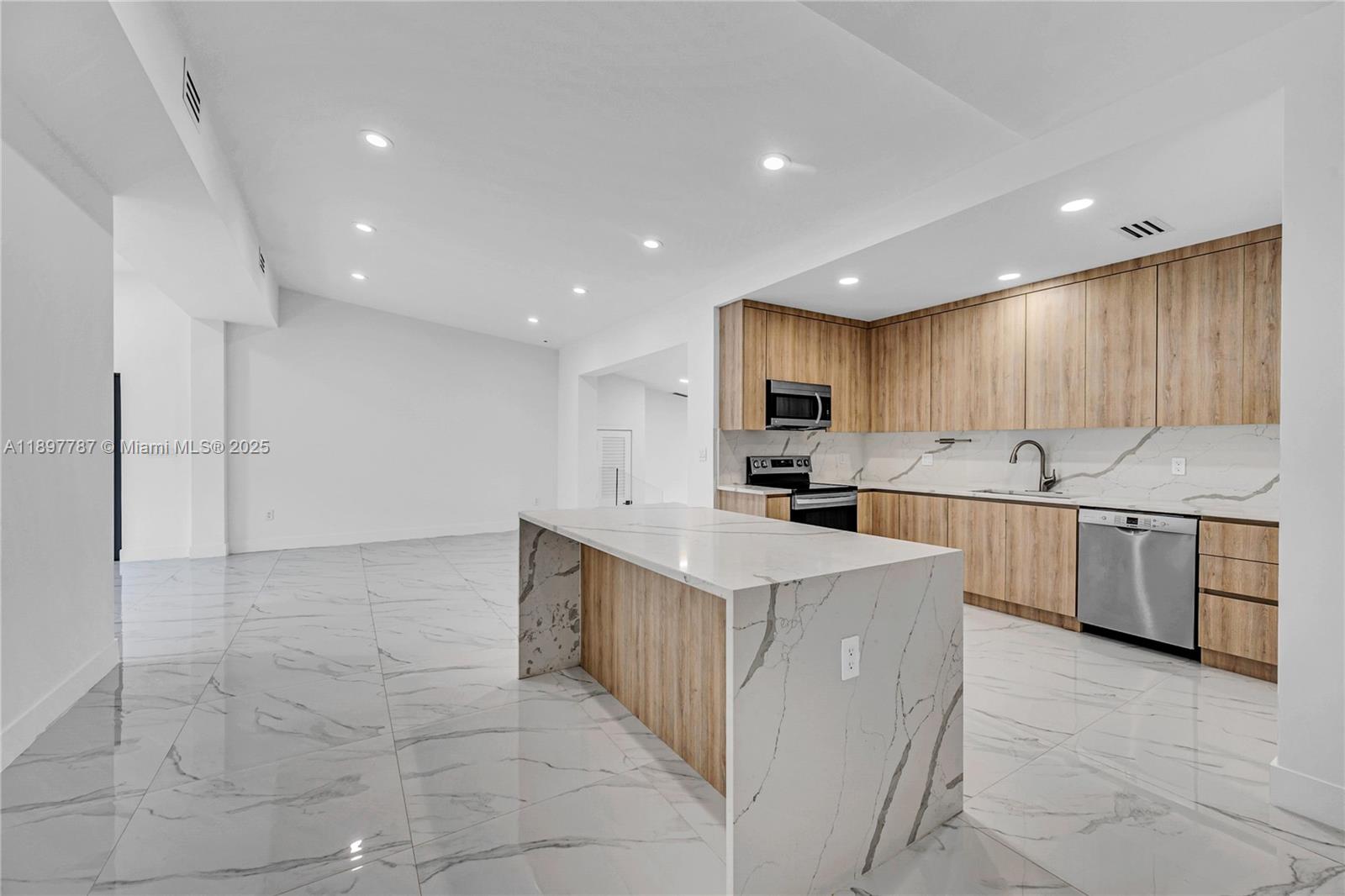 3051 SW 84th Ct, Miami