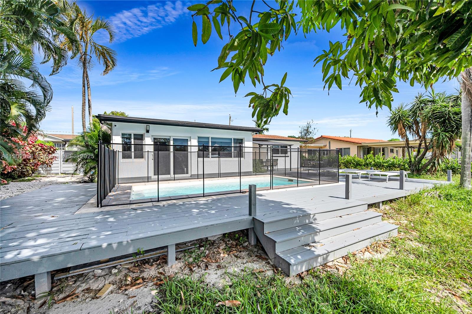 1040 NW 30th Ct, Wilton Manors