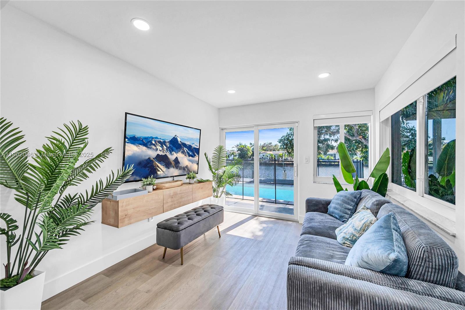 1040 NW 30th Ct, Wilton Manors