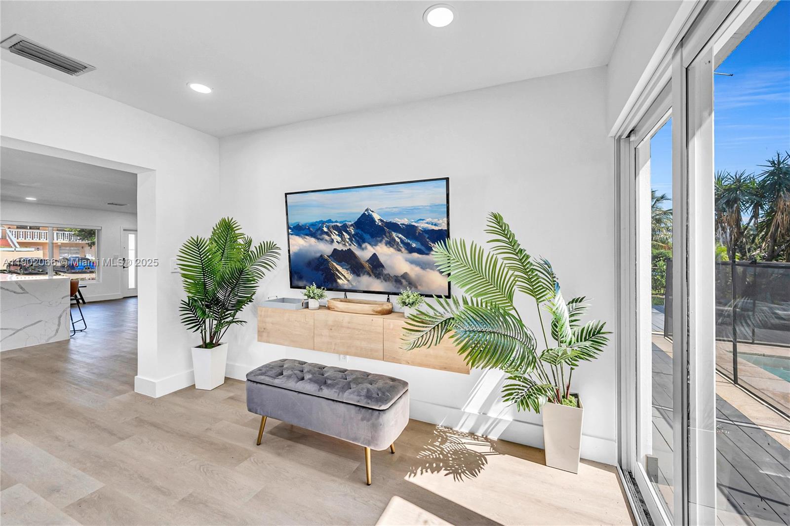 1040 NW 30th Ct, Wilton Manors